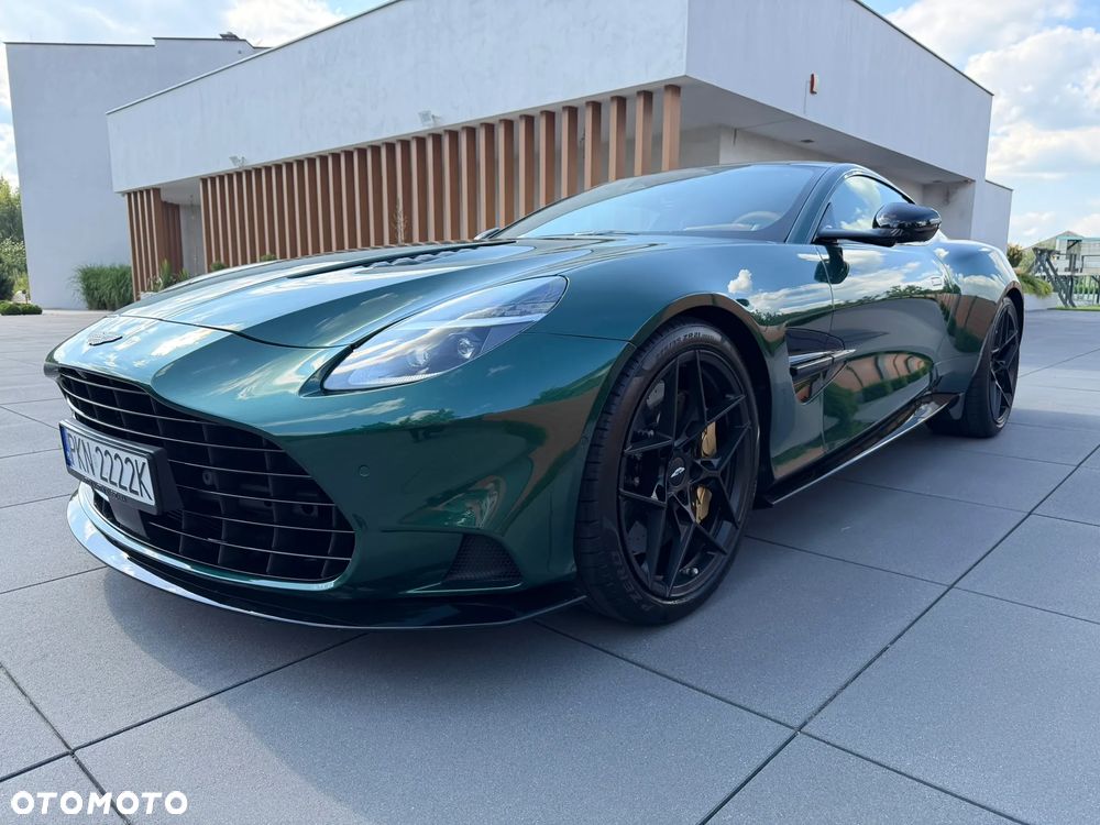 Aston Martin Vanquish - 15