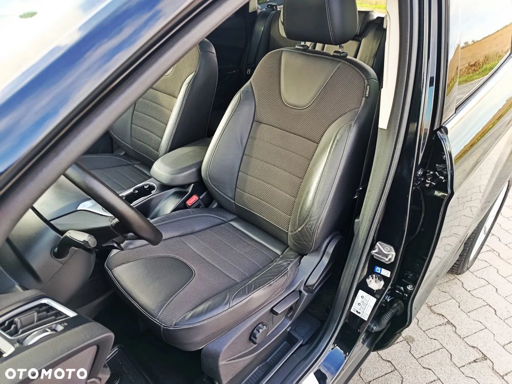 Ford Kuga 2.0 TDCi 4x4 Titanium - 25