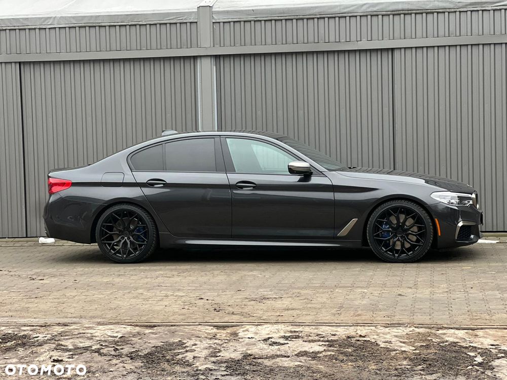 BMW Seria 5 M550i xDrive - 12