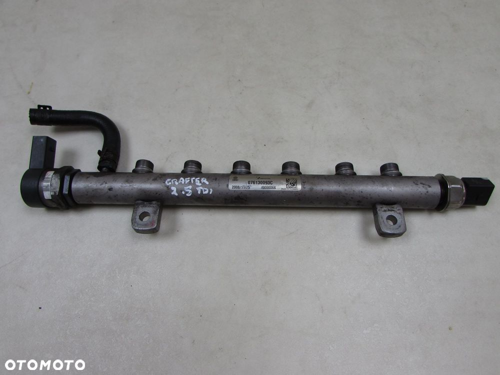 VW CRAFTER 2.5 TDI 06-11 LISTWA WTRYSKOWA PALIWA CZUJNIK 55PP12-01 076130093C 0281002992 057130764N - 2