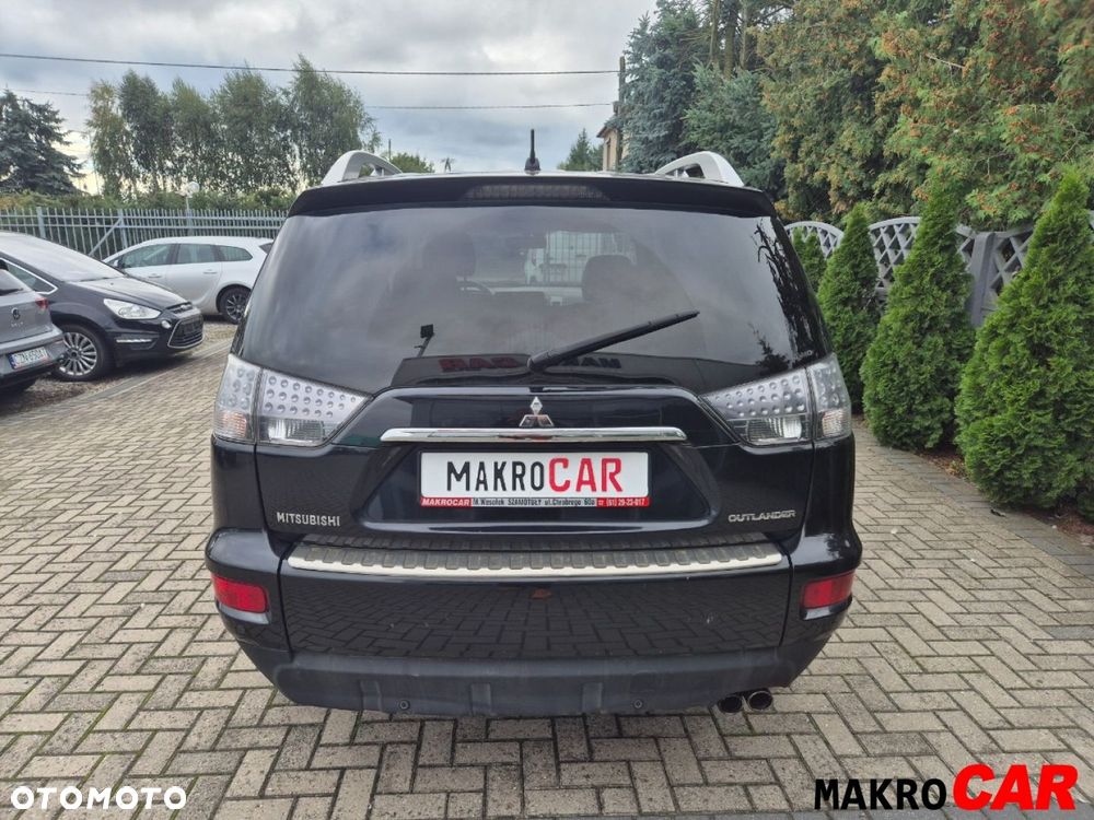 Mitsubishi Outlander - 13