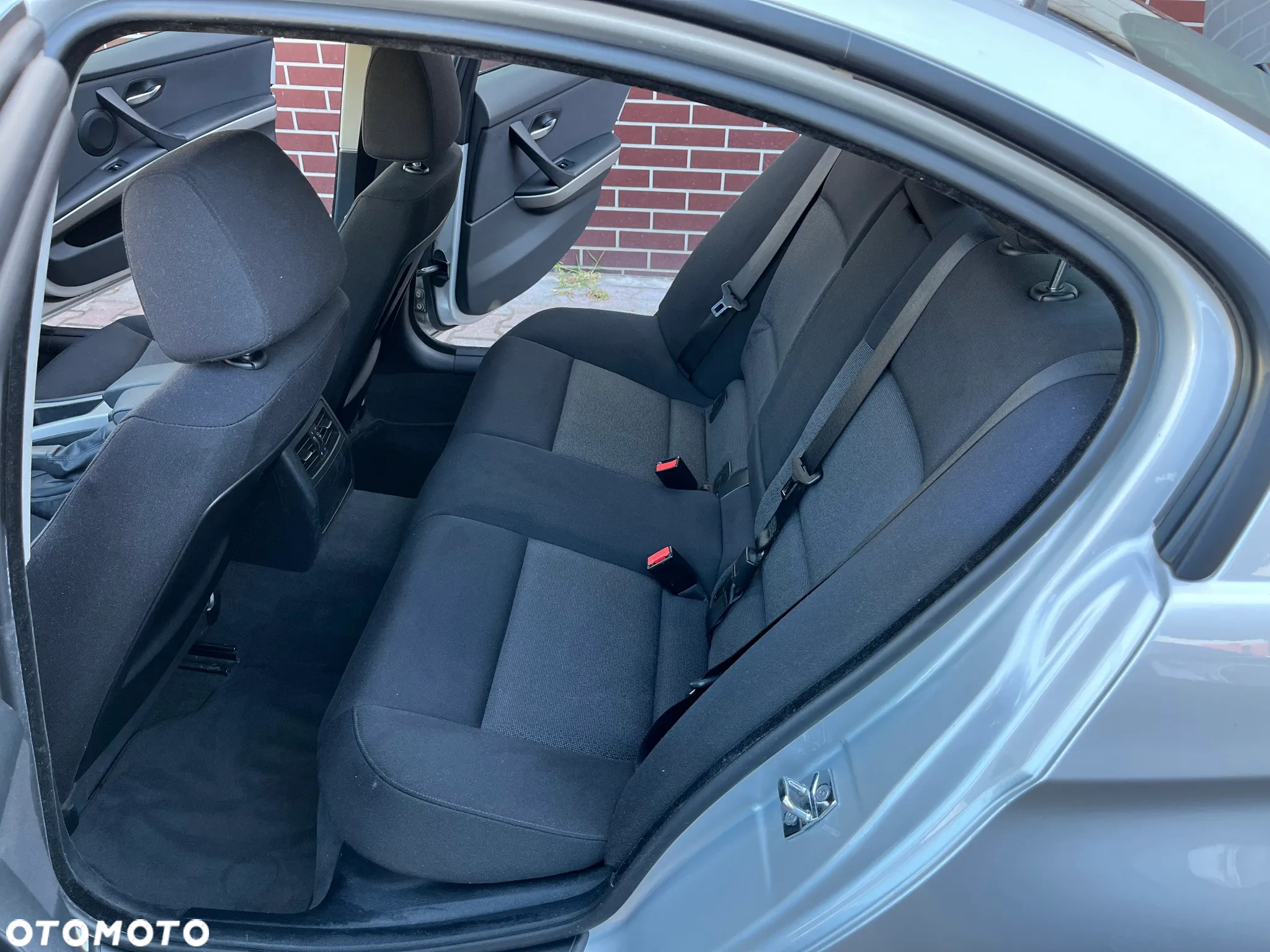 BMW Seria 3 318i - 13