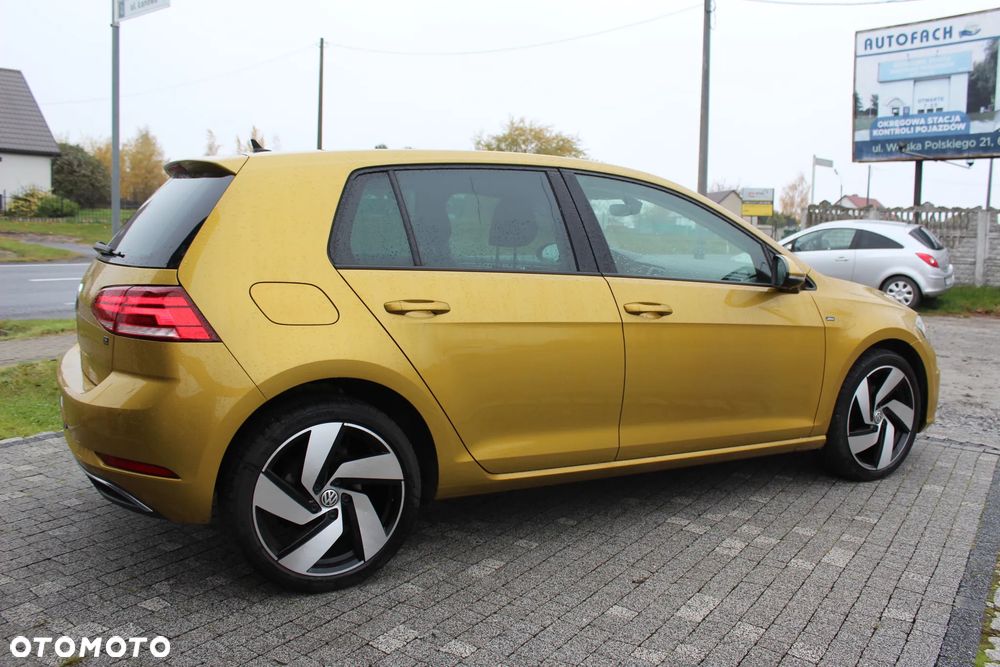 Volkswagen Golf - 5