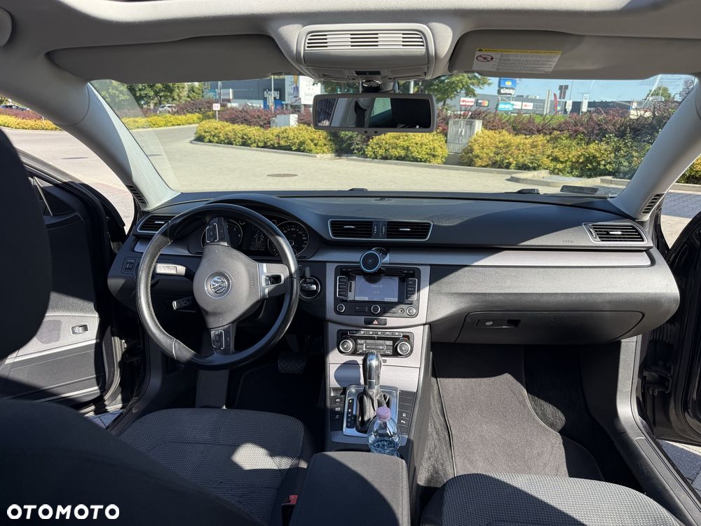 Volkswagen Passat Variant 2010 photo 3