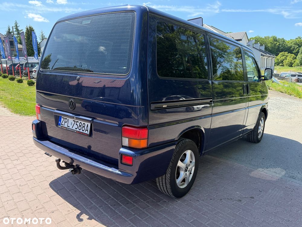 Volkswagen Caravelle - 4
