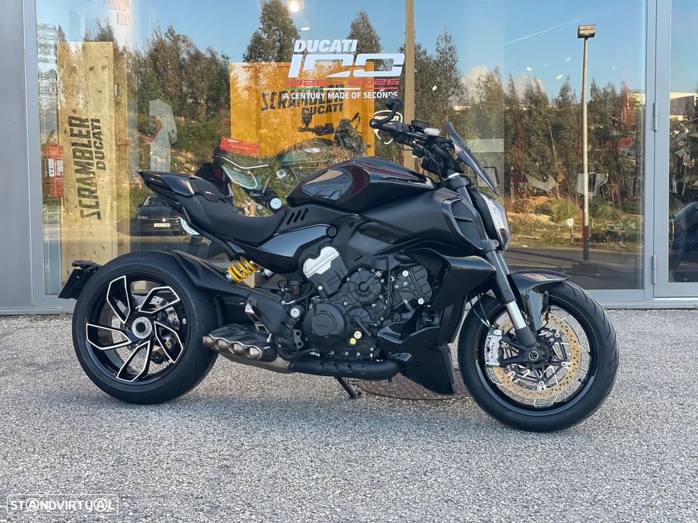 Ducati Diavel V4 - 2