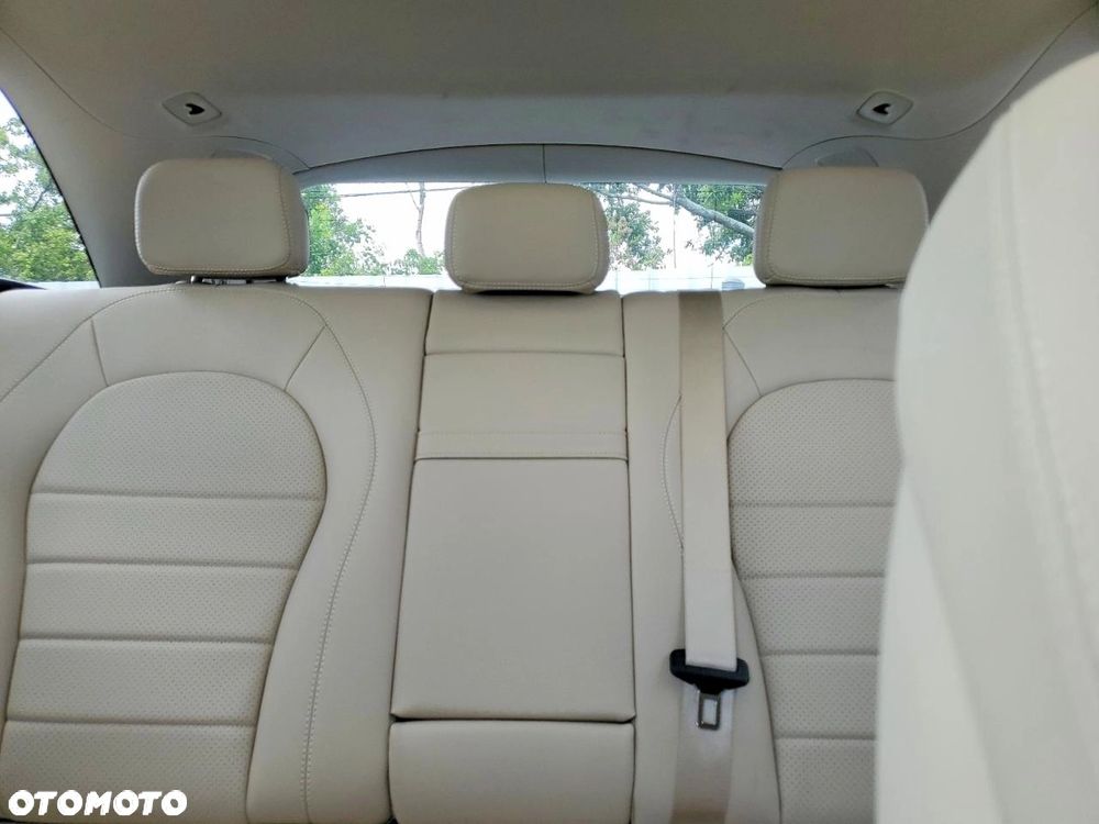 Mercedes-Benz GLC 300 4Matic 9G-TRONIC - 10