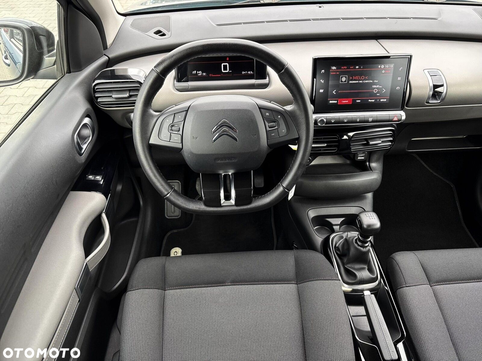 Citroën C4 Cactus - 19