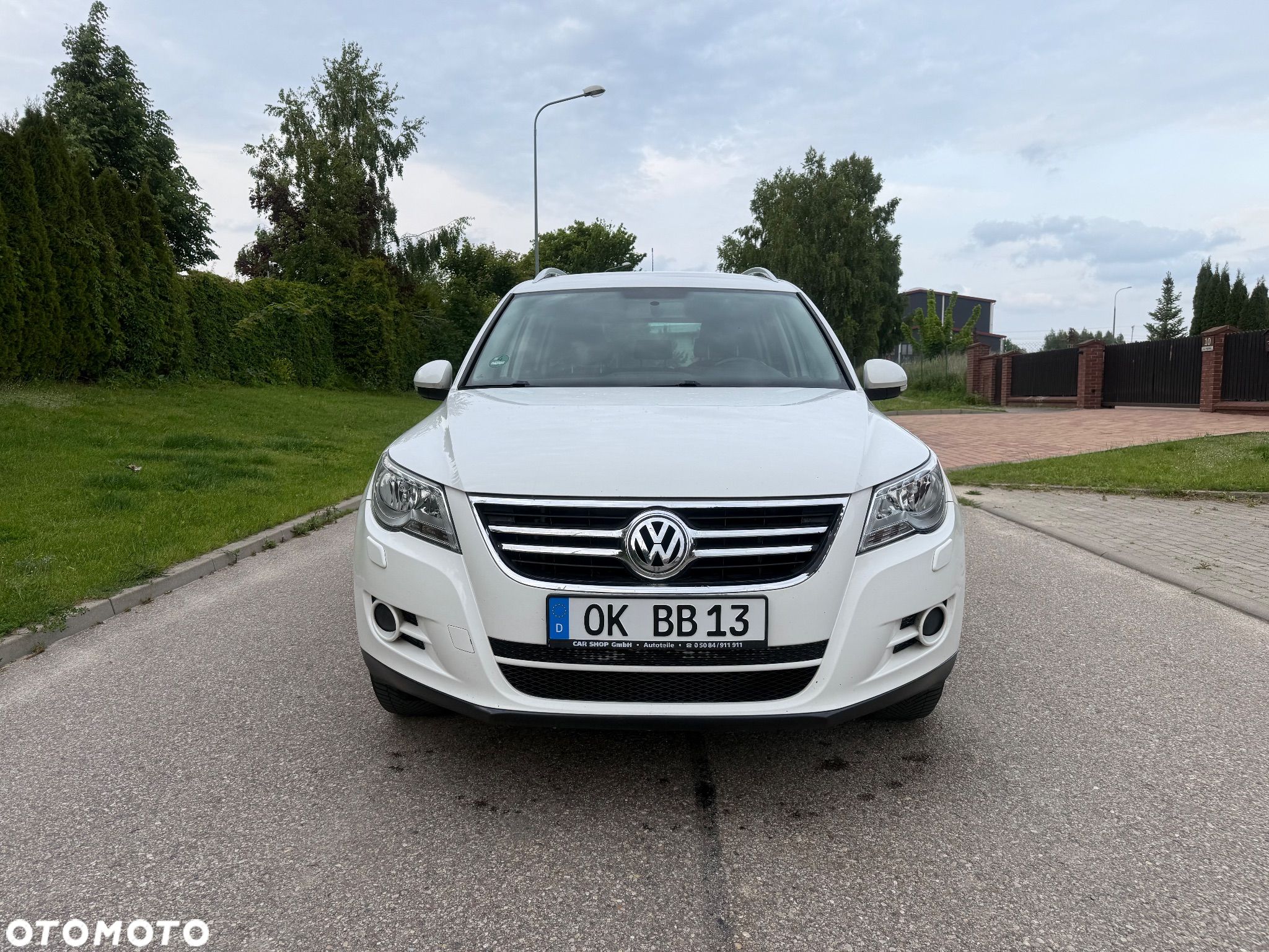 Volkswagen Tiguan - 1
