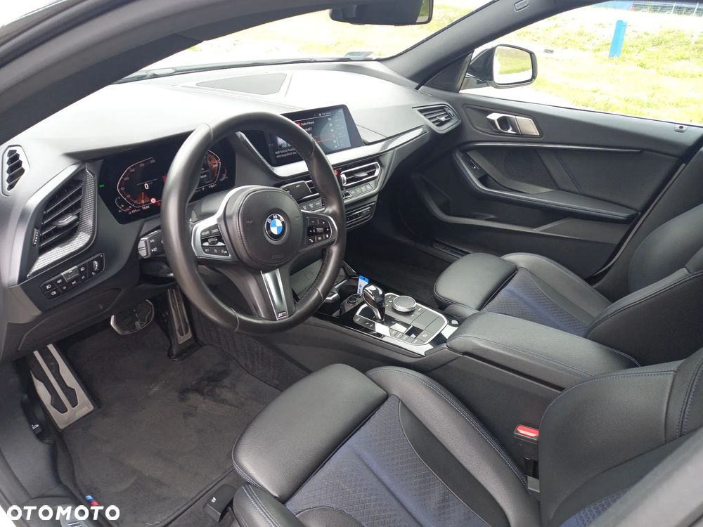 BMW Seria 2 218i M Sport - 9