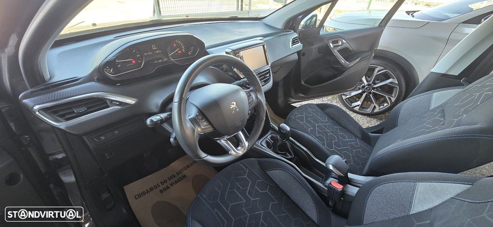 Peugeot 2008 1.2 PureTech Style - 10