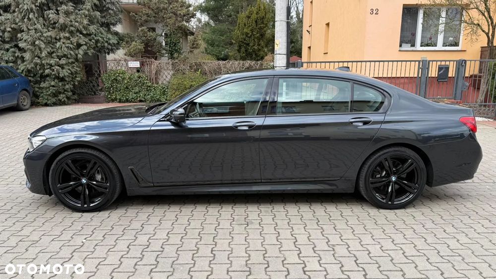 BMW Seria 7 740i - 6