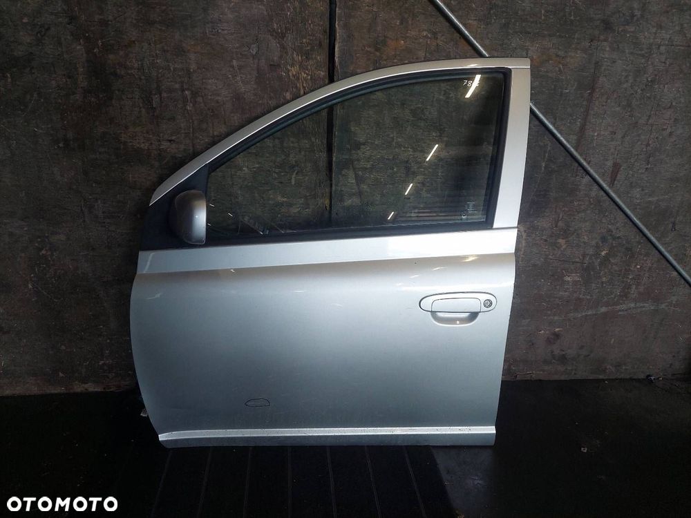 DRZWI KOMPLETNE LEWY PRZÓD TOYOTA YARIS I 5D 1E7 ID: 237896 - 1