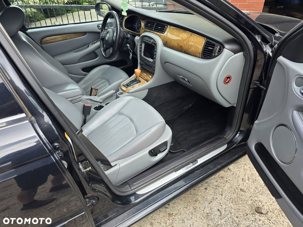 Jaguar X-Type - 8