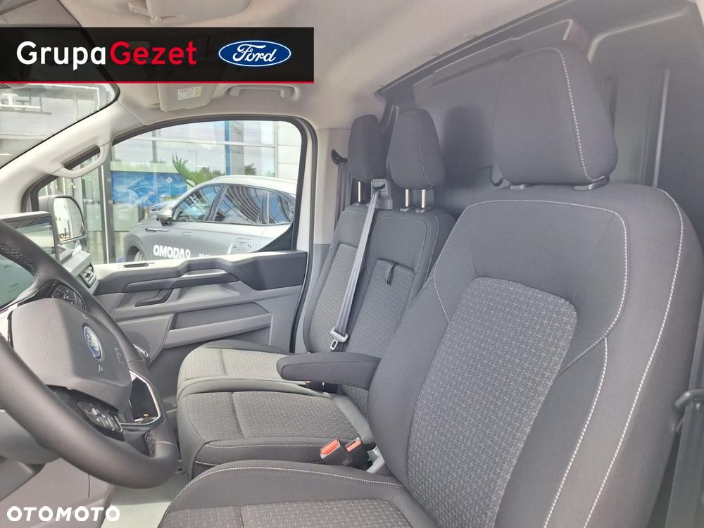 Ford Transit Custom - 13