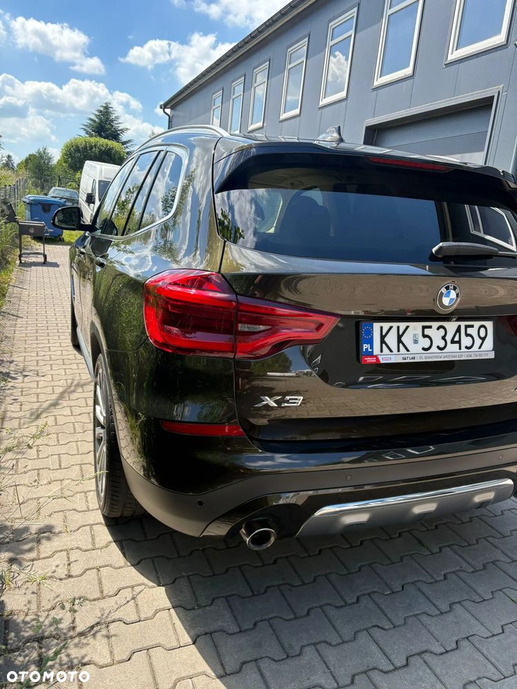 BMW X3 xDrive20d Luxury Line - 9