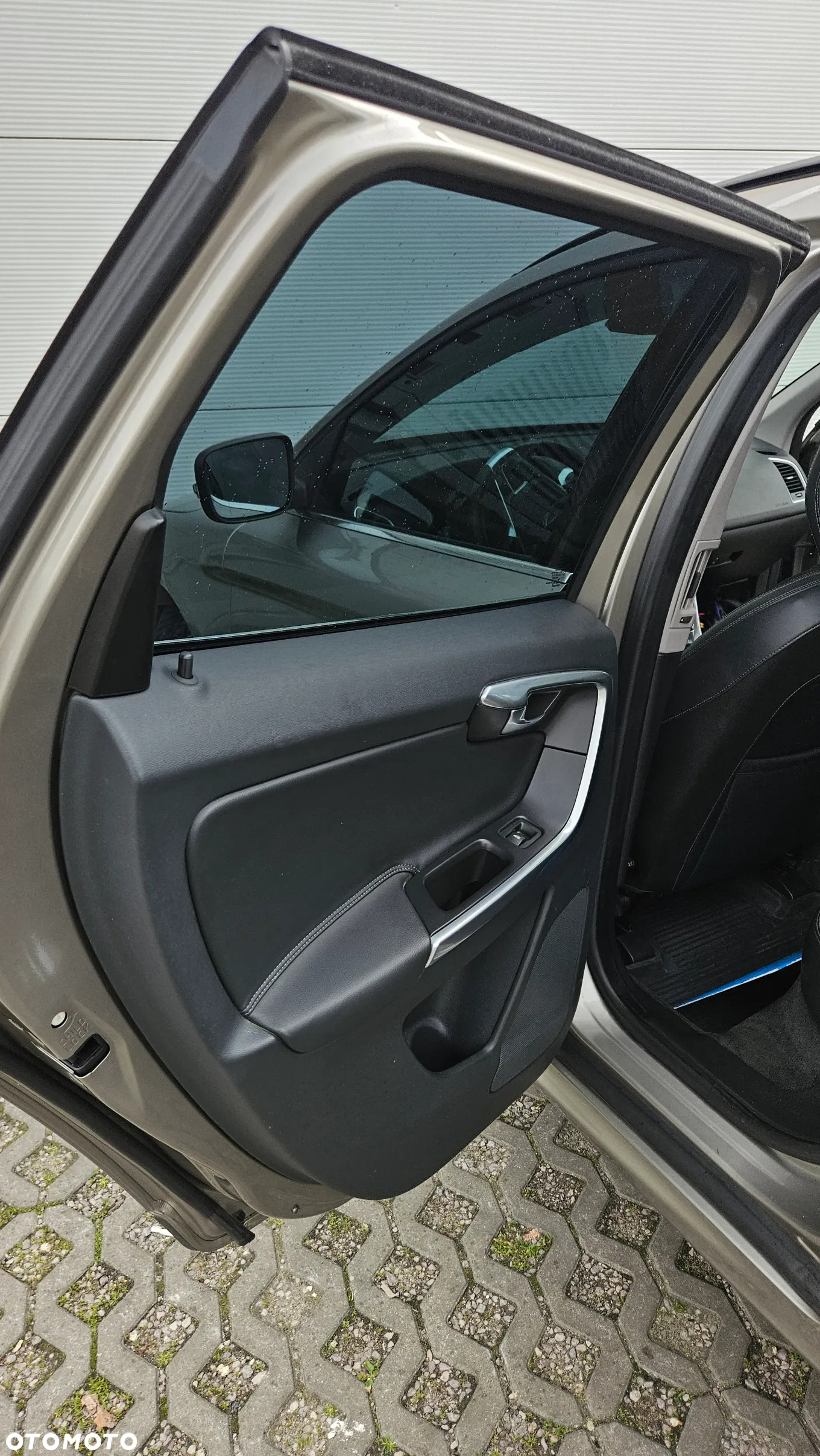Volvo XC 60 D4 Drive-E Momentum - 15