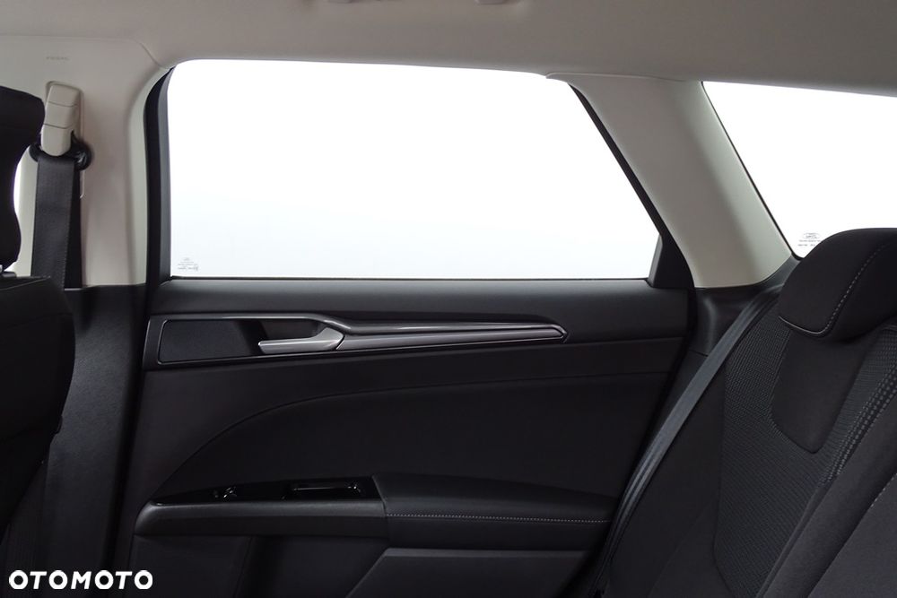 Ford Mondeo SW 2.0 Ti-VCT Titanium - 17