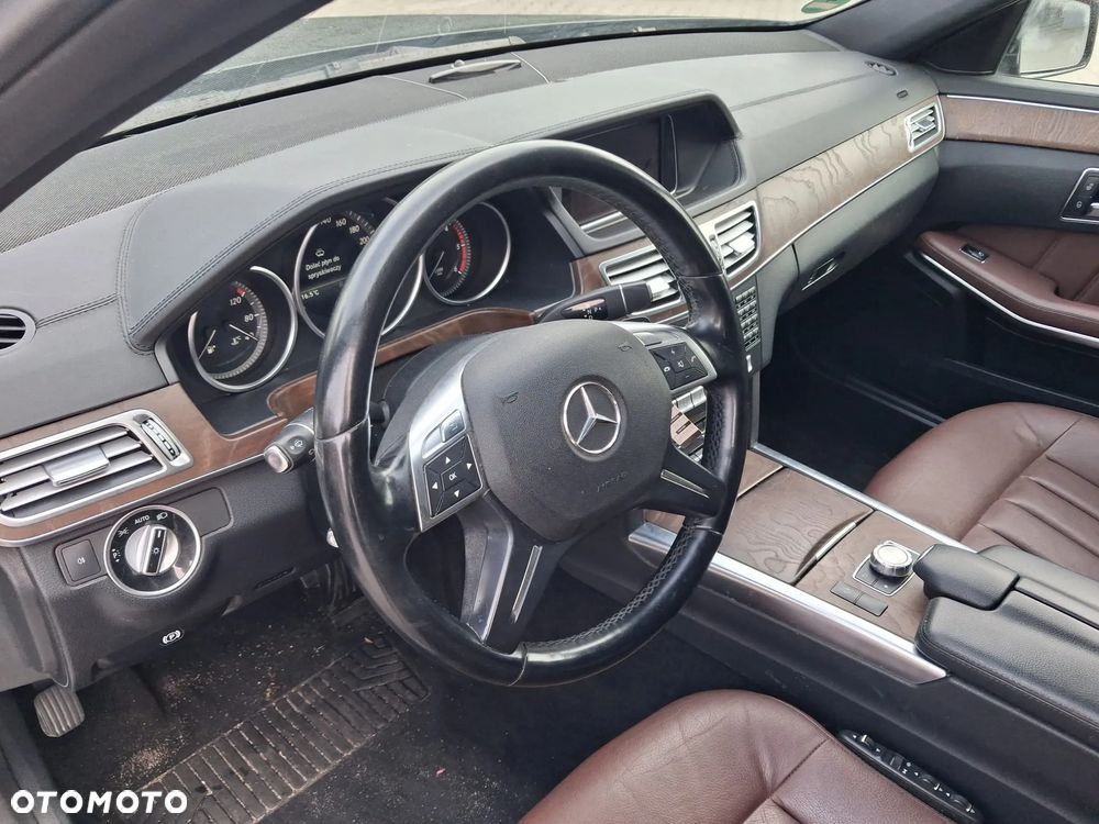 Mercedes-Benz Klasa E - 21