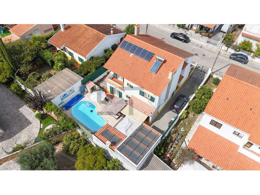 Moradia Isolada T5 com Piscina, para Venda em Palmela - Grande imagem: 2/60