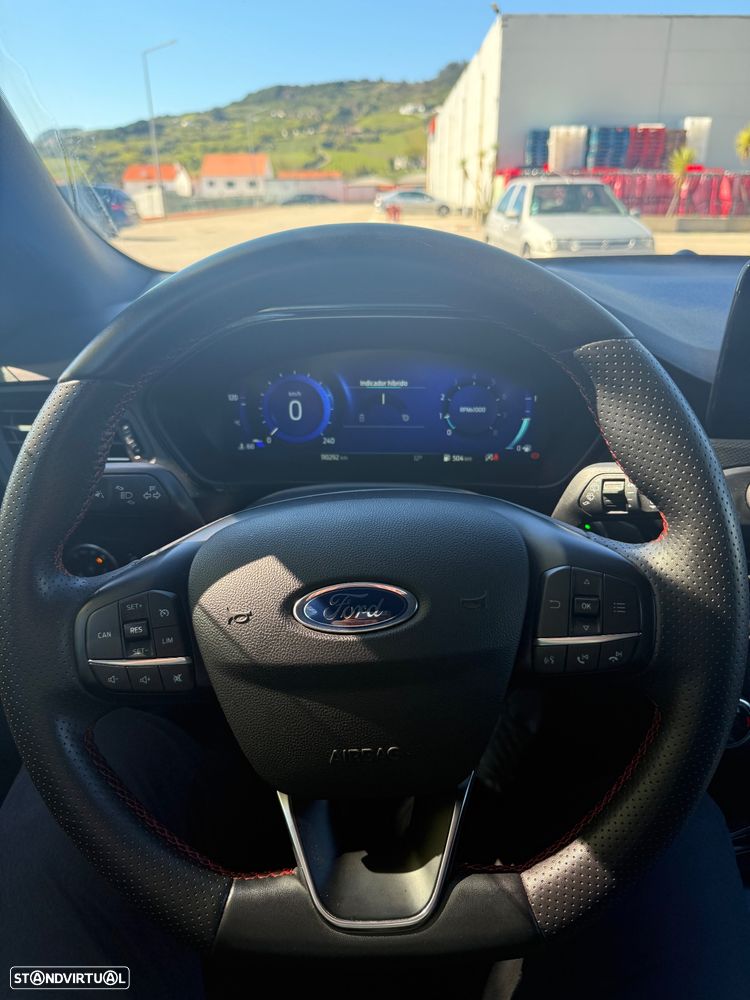 Ford Focus 1.0 EcoBoost MHEV ST-Line X - 13