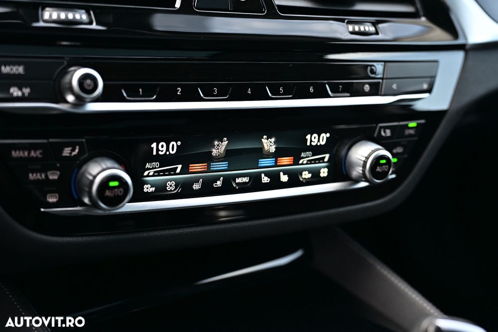 BMW Seria 5 520d Efficient Dynamics Edition Aut. Luxury Line - 27