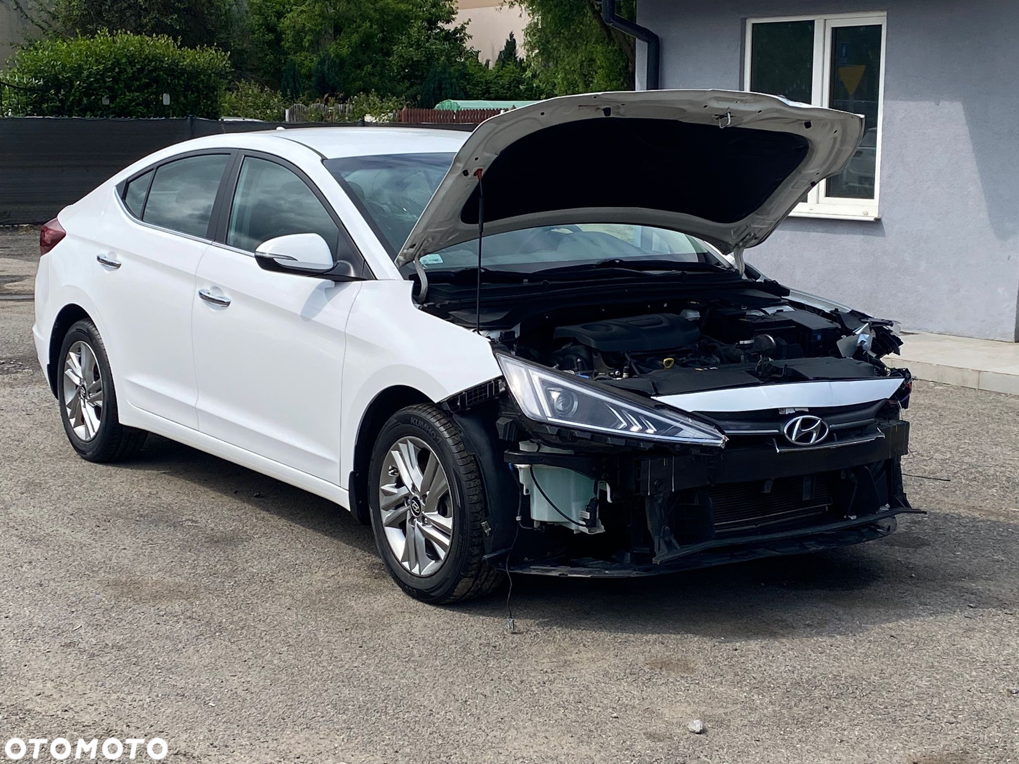 Hyundai Elantra 1.6 Comfort - 4