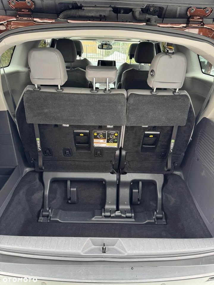 Toyota Sienna - 8