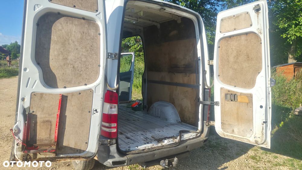 Mercedes-Benz Sprinter 906.211 - 10