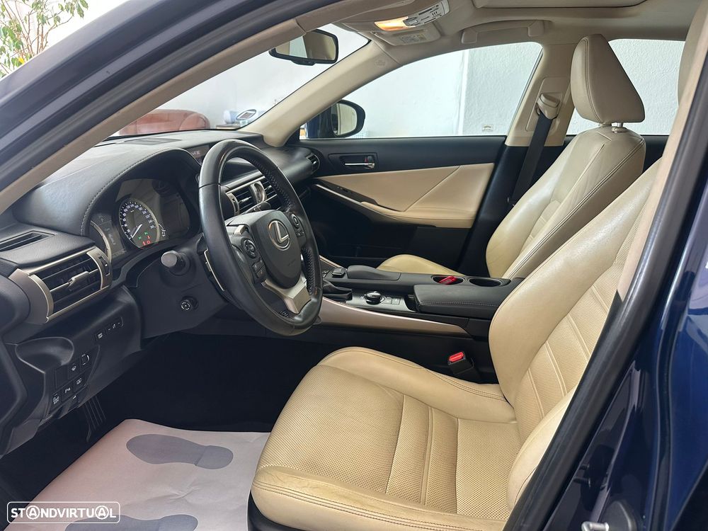 Lexus IS 300 - 11
