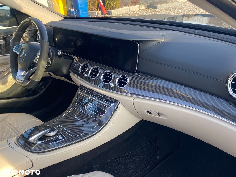 Mercedes-Benz Klasa E - 22