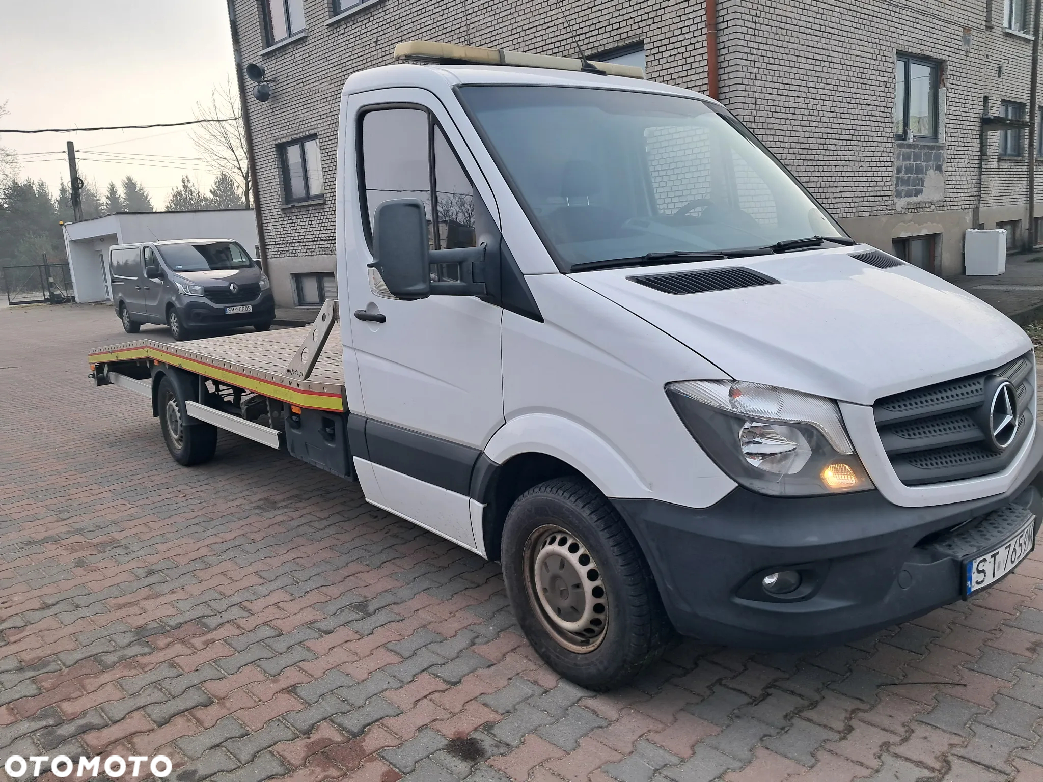 Mercedes-Benz Sprinter - 2