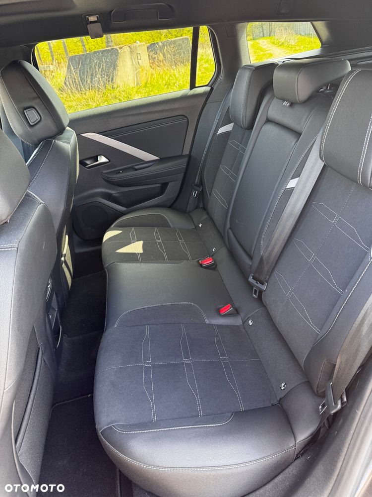 Opel Astra 1.2 Turbo GS Line - 17