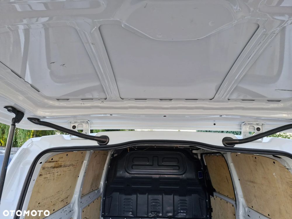 Mercedes-Benz Vito - 25