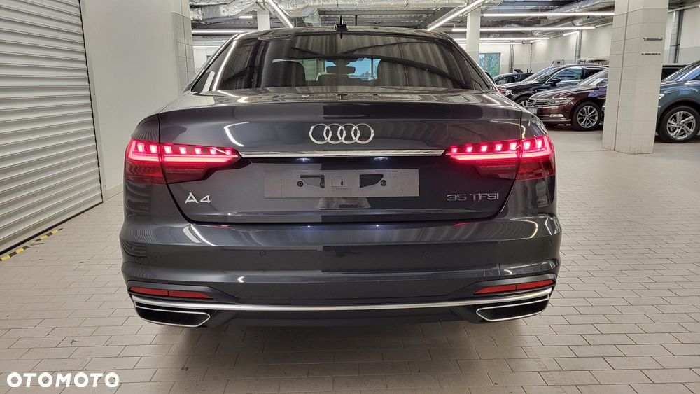 Audi A4 Limousine - 5