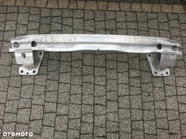 Audi Q7 4M Belka Pod Zderzak Wzmocnienie 2017r 4M0807309