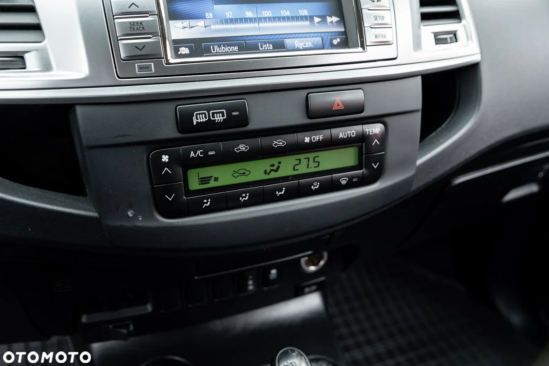 Toyota Hilux 3.0 D-4D SR5 - 27