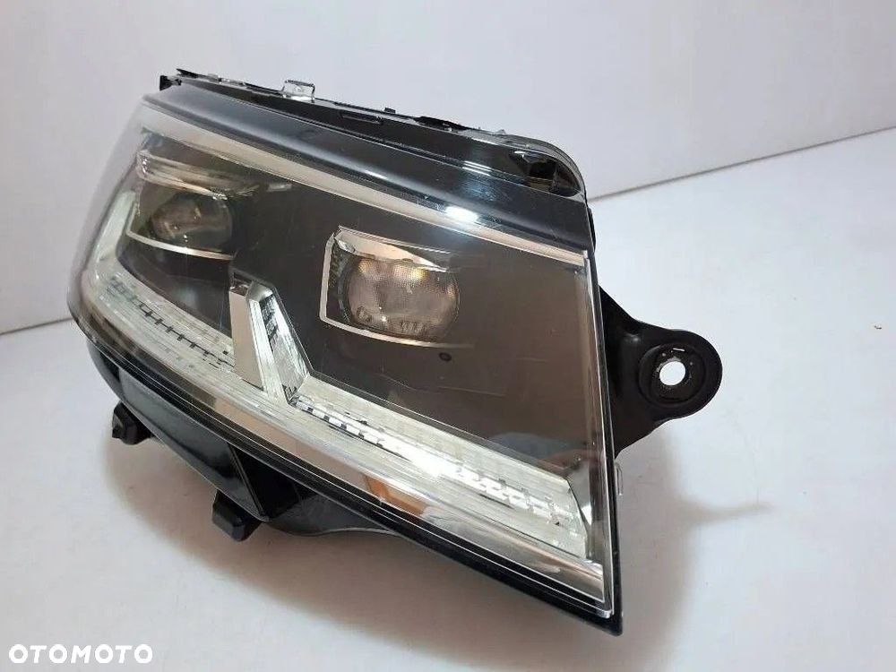 VW MULTIVAN TRANSPORTER T6.1 LIFT REFLEKTOR FULL LED PRAWY PRZÓD 7L1941036B - 7