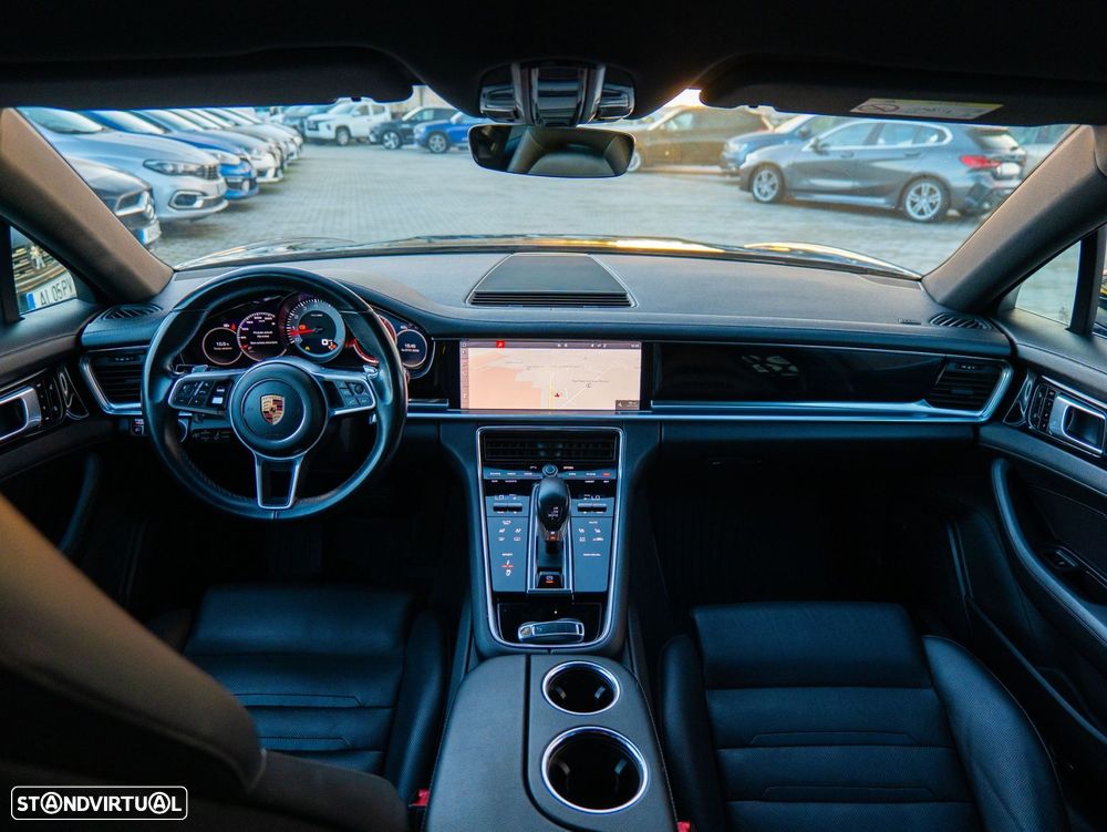 Porsche Panamera 4 Executive - 26