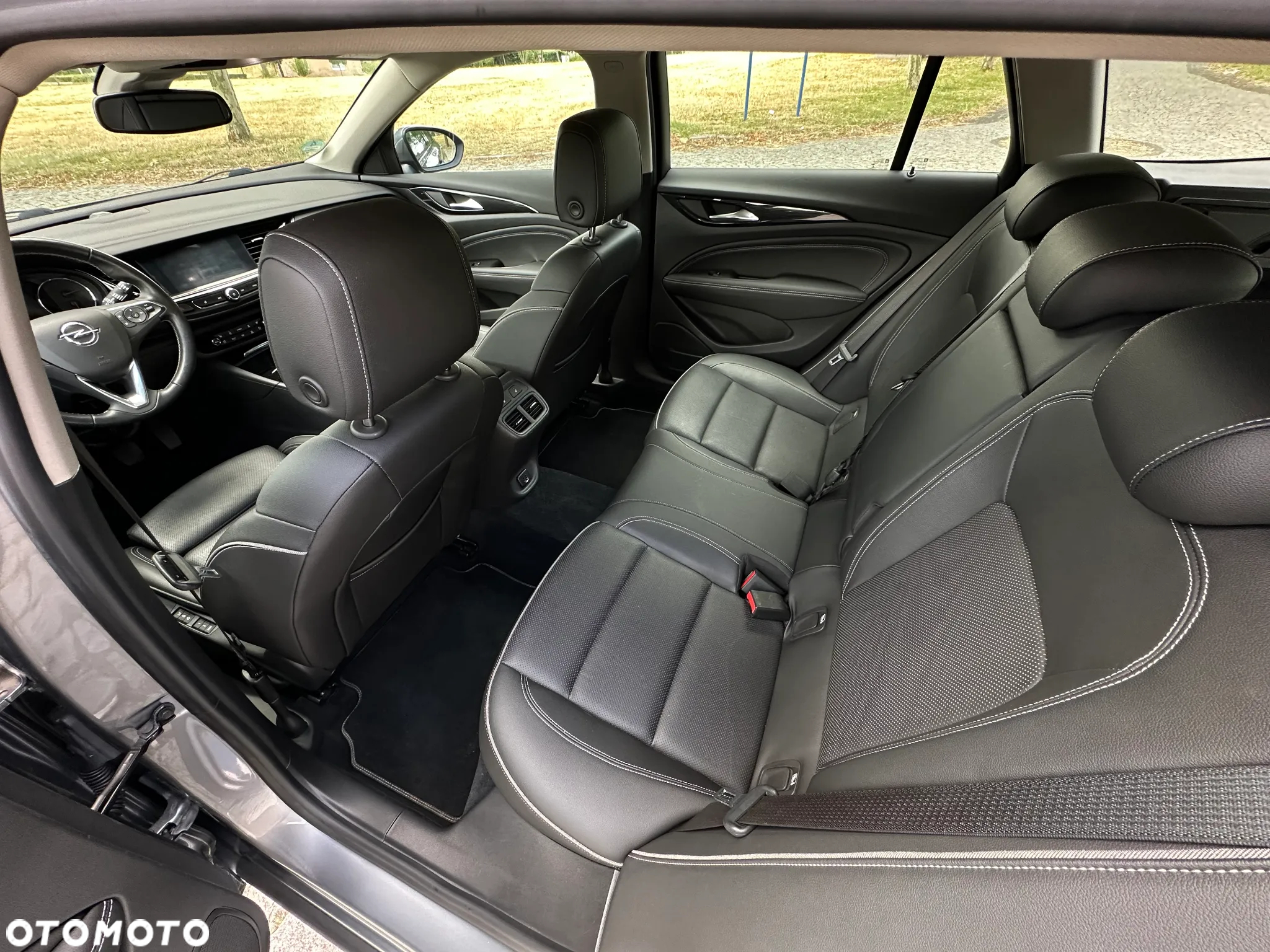 Opel Insignia Sports Tourer 2.0 Diesel 4x4 Ultimate Exclusive - 11
