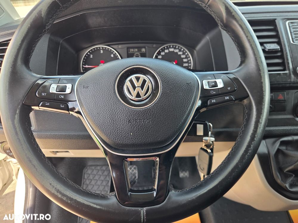 Volkswagen Transporter Business Line 204CP - 25