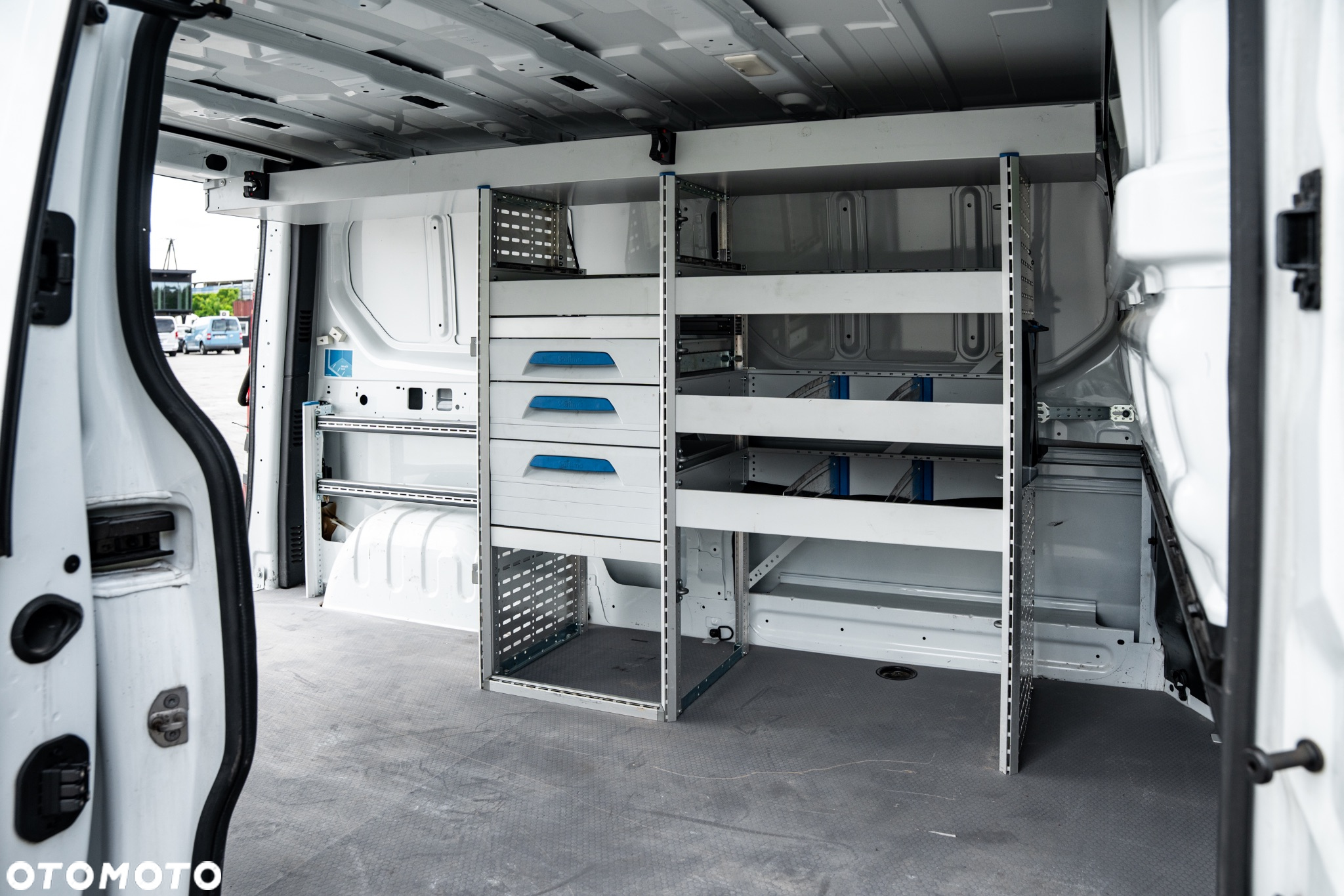 Opel Vivaro - 10