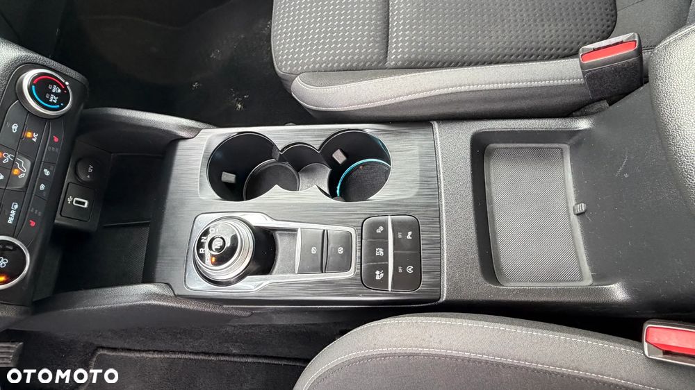 Ford Focus 2.0 EcoBlue Titanium - 23