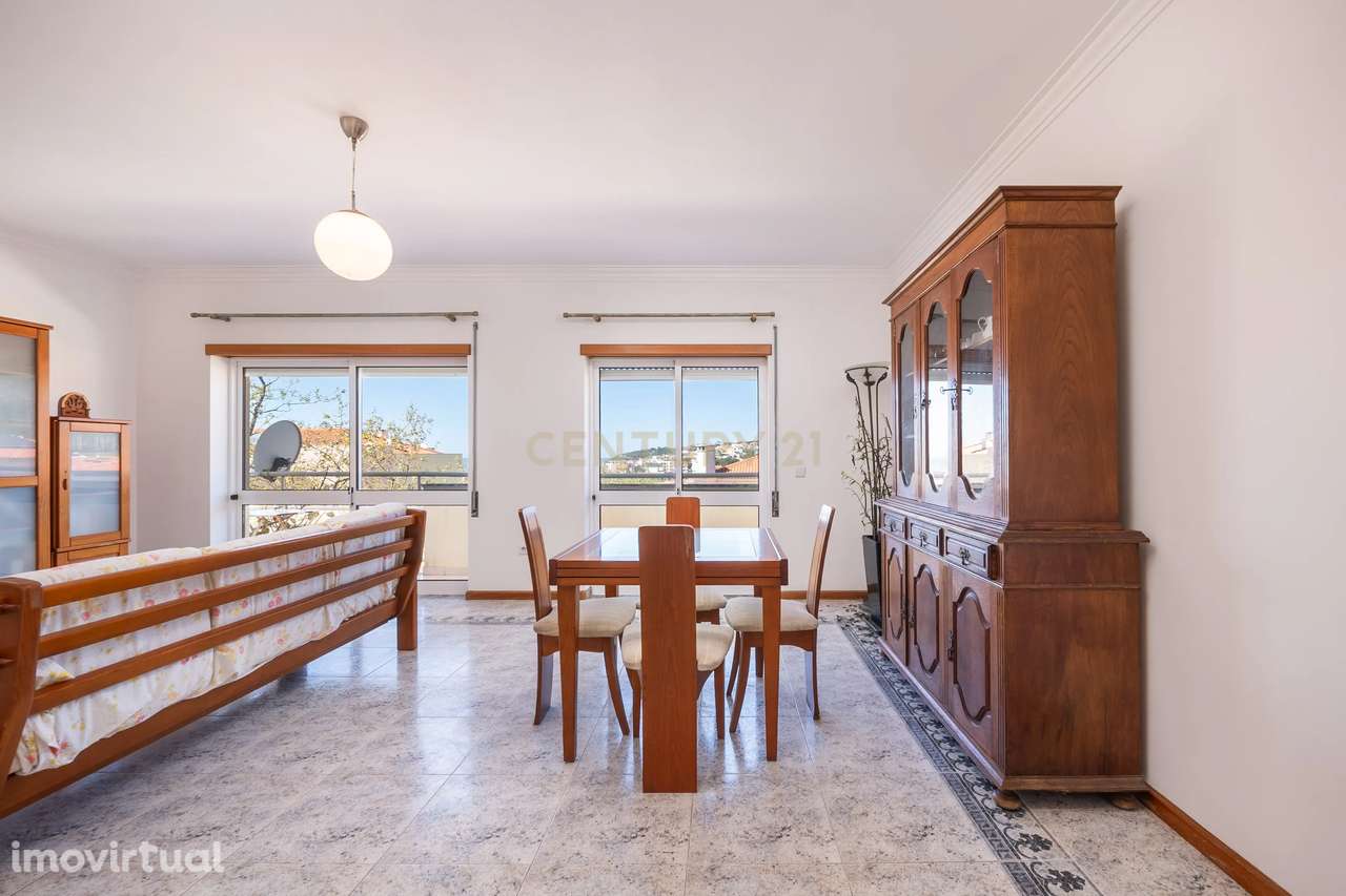 APARTAMENTO T3 COM GARAGEM E SÓTÃO | BUARCOS - Grande imagem: 2/25