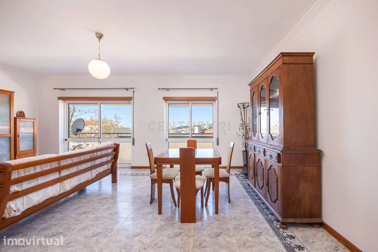 APARTAMENTO T3 COM GARAGEM E SÓTÃO | BUARCOS - Grande imagem: 2/25