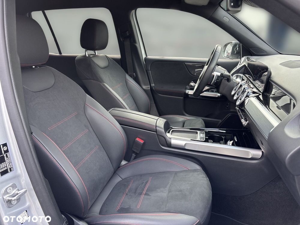 Mercedes-Benz GLB - 19