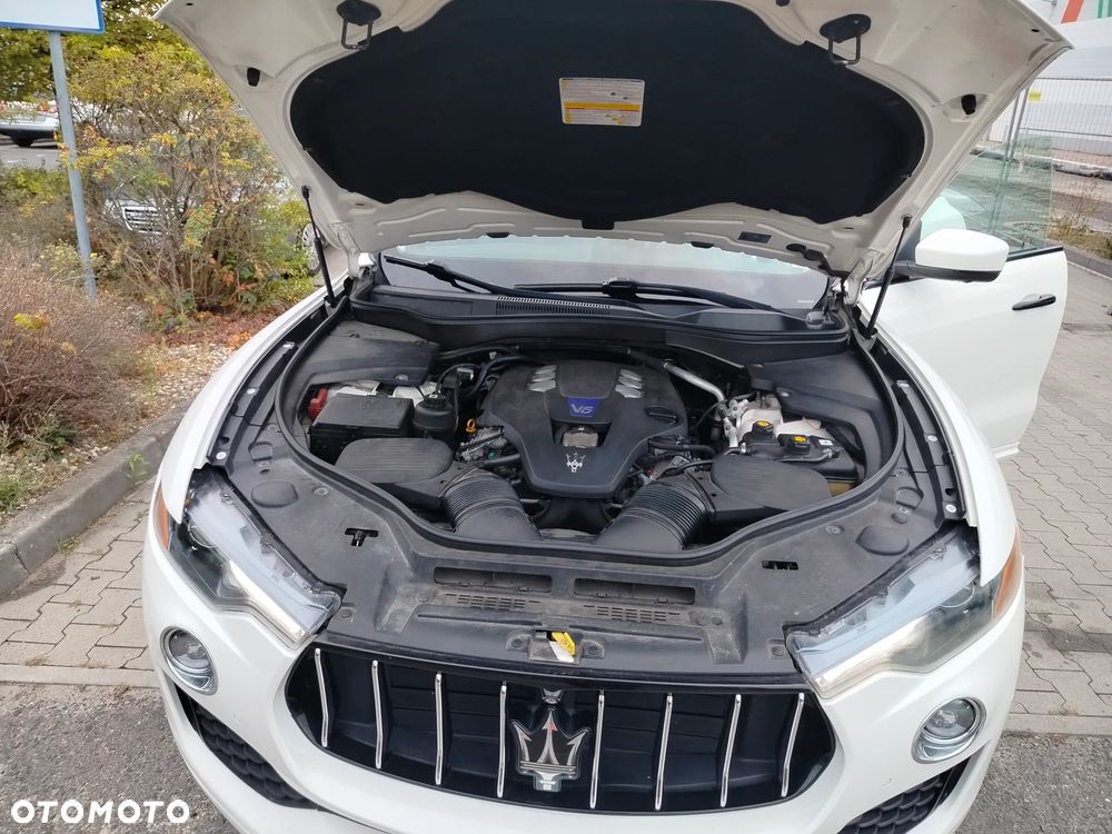 Maserati Levante - 12