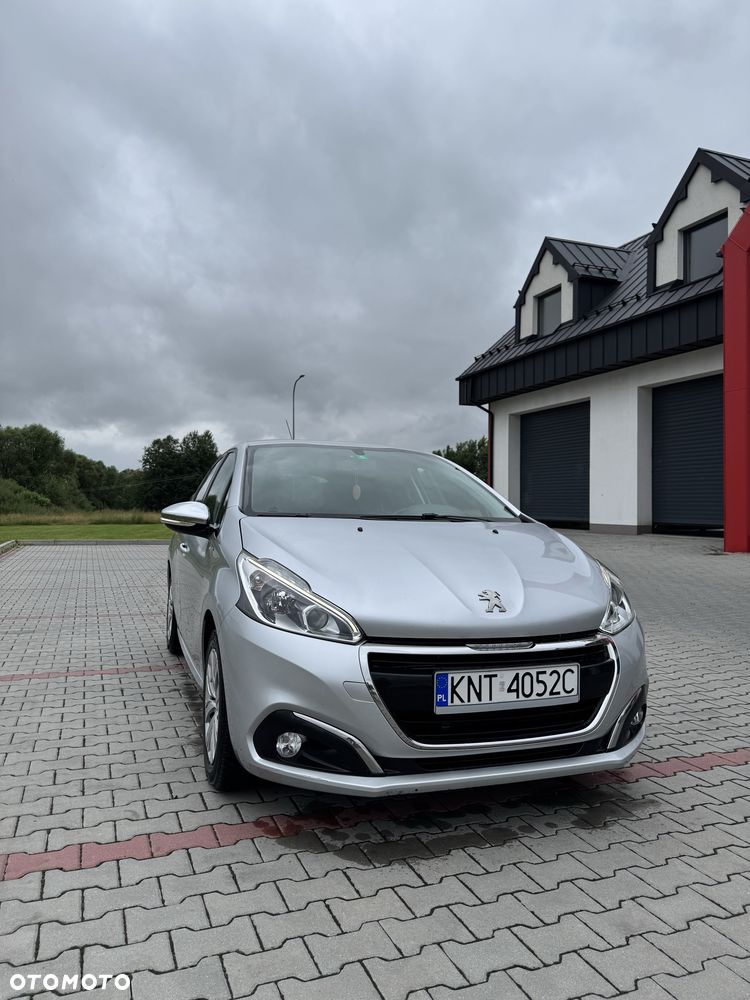 Peugeot 208 - 2