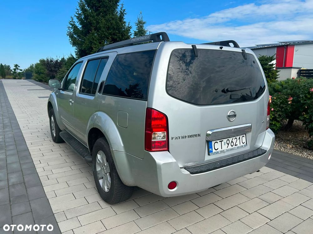 Nissan Pathfinder 2005 photo 5