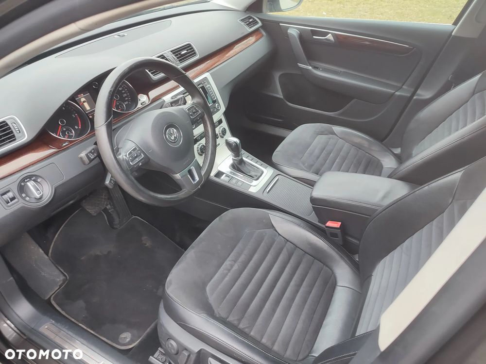 Volkswagen Passat 2.0 TDI DSG BlueMotion Technology Comfortline - 11